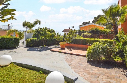 Fontane Bianche House | Beautiful Home in Siracusa With Wifi and 1 Bedrooms