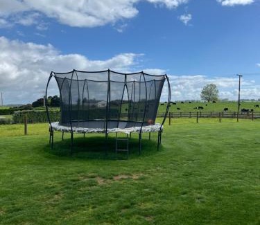 Kihikihi House | Beautiful Home with Rural Views