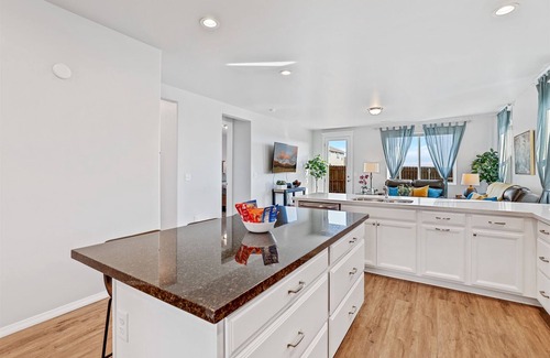 Bellemont House | Beautiful, Newly Built Home with Central A/C !