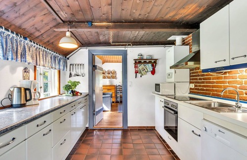Oberndorf House | Beautiful private villa for 5 people with WIFI, TV, terrace and pets allowed