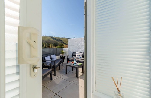 Portmellon House | Beautiful private villa for 6 guests with WIFI, TV, terrace and pets allowed