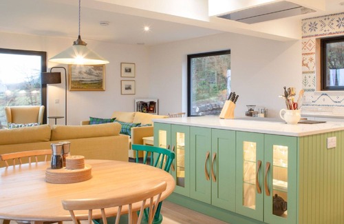 Colbost House | Beautiful private villa for 6 guests with WIFI, TV, patio and panoramic view
