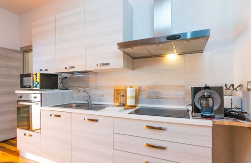 Pescia Villa | Beautiful private villa for 4 people with A/C, private pool, WIFI, TV and panoramic view