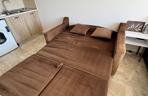 Trikomo Apartment | Beautiful Sea View Studio with Pool. 5-Min Walk to the Beach