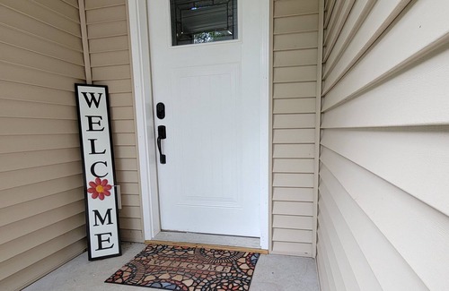 Chief Lake House | Beautiful, Spacious Lake House on Chief Lake for Family & Friends to Enjoy!