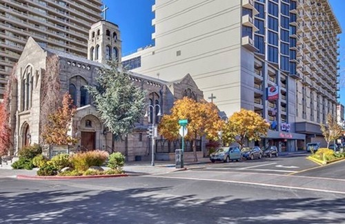 Downtown Reno Hotel | Beautiful Studio located at the Plaza Resort Club in the heart of Reno