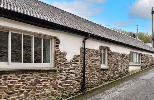 Portloe House | Beautiful villa for 6 guests with WIFI, terrace and pets allowed