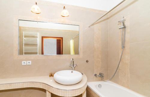 Jelitkowo Apartment | Beige - Neptun Park by OneApartments