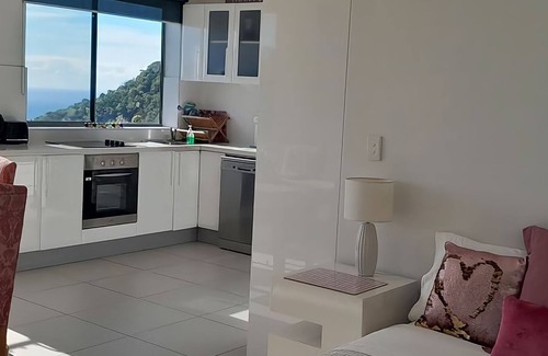 Korora House | Belvedere The Sanctuary, self-contained apartment on the ground floor - spectacular views!