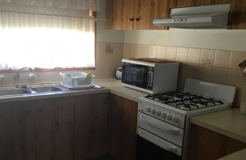 Flora Hill Apartment | Bendigo Self Contained two bedroom unit Dengai Short Stay Unit .