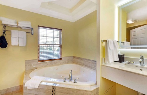 Plymouth Hotel | Best Western Plus Cold Spring