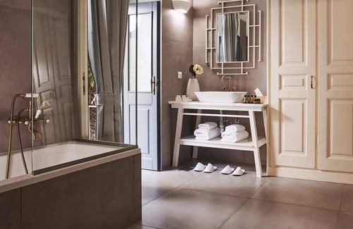 Athens City Centre Apartment | BHA029 - C - Suite Athens