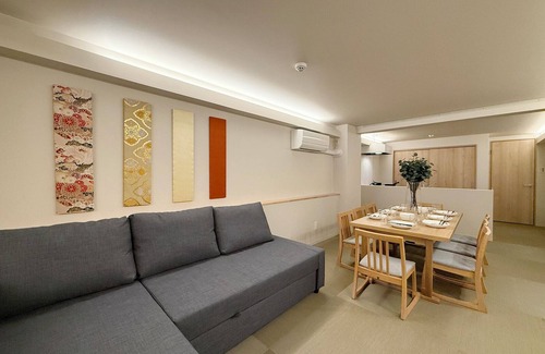 Hatsukaichi Apartment | bHotel Miyajima Omotesando 21