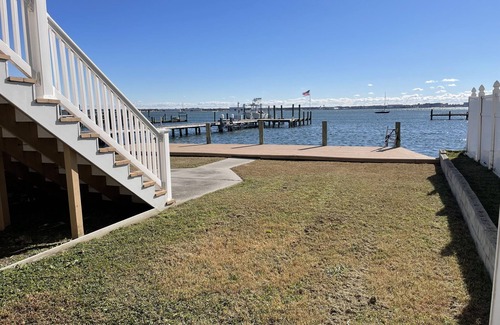 Willoughby Spit House | Big Waterfront House W/Amazing View And Swim Deck 3 Bedroom Home