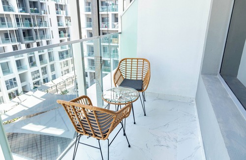 Masdar City Apartment | Bloomfields Stylish STU in Oasis Masdar