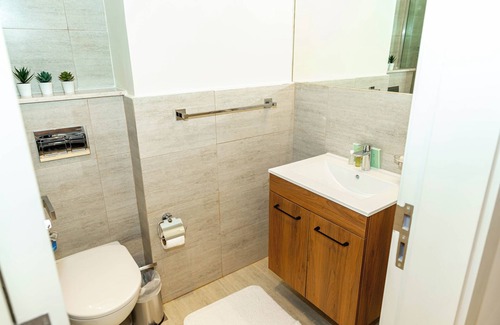 Masdar City Apartment | Bloomfields Stylish STU in Oasis Masdar