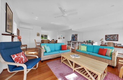 Merimbula Cabin | Blue on Collins - Merimbula