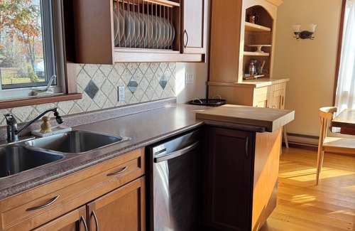 Ramara Cottage | Bluebird Cottage - Lakefront - Casino