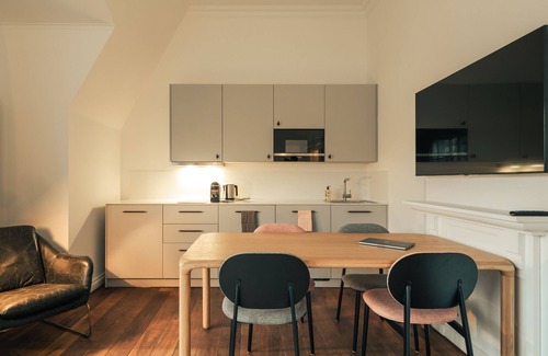 Mitte Apartment | Bob W Mitte