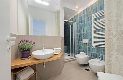 Aventine Apartment | Brand New Modern Apt 2 Stops to Colosseum
