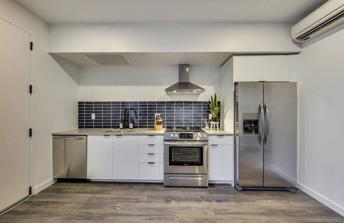 Oakland Apartment | Brand New Studio Near Downtown