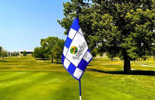 Branson Apartment | Branson Retreat with Balcony and 18-Hole Golf Course!