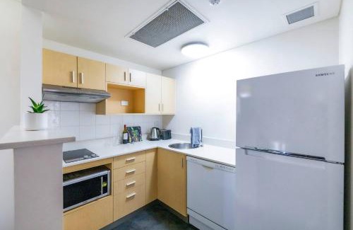 Darwin City Centre Apartment | Breezy Harbourfront Resort with Seaviews & Pool