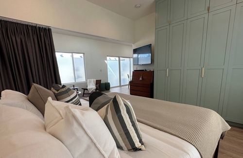 Ladera Heights Apartment | Bright, private oasis near LAX/SoFi/West LA