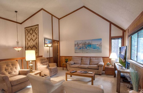 Incline Village House | Brookstone Pines by Lake Tahoe Accommodations