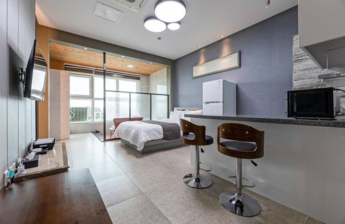 Byeonsan House | Buan Tomynspa Pension