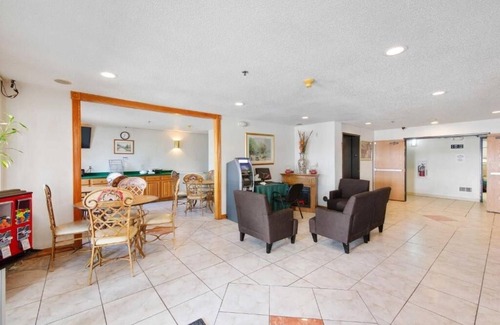 Portage Hotel | Budget-Friendly Stay Near Portage Riverwalk + Shopping & Hiking
