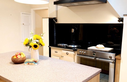 Gilsland Cottage | BUSH NOOK HOUSE, pet friendly, with hot tub in Brampton, Cumbria