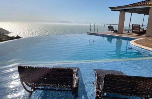 Joao Fernandes House | Buzios, casa inteira de frente para o mar em Joao Fernandes, fabulosa, a melhor vista, Mansão Bella Vista
