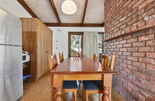 Aireys Inlet House | BYO Linen - Aireys 15
