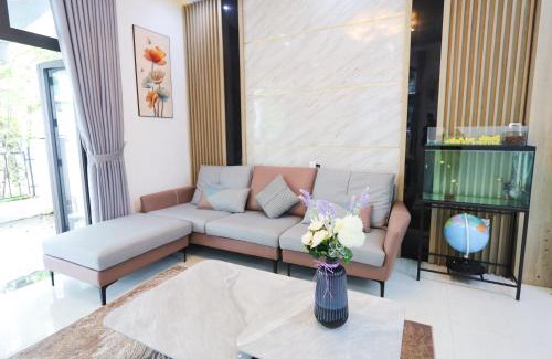 Huong Thuy Hotel | Có 3 phòng ngủ ở gần nhau - Kenzpi House