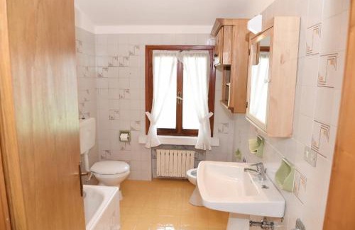 San Michele al Tagliamento Apartment | CA ADELAIDE APPARTAMENTO IN RANCH CON GIARDINO