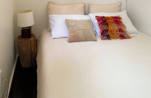 Sylvia Park Cabin | Cabin retreat nestled in the Santa Monica Mountains. 10min drive to the beach!