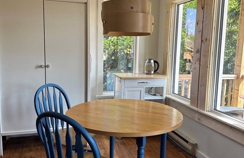 Whitehorse Cabin | Cabin with fields of dreams! Dry cabin with all the comforts and amazing views.