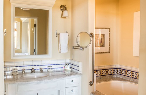 Paso Robles Bed & Breakfast | CaliPaso Winery