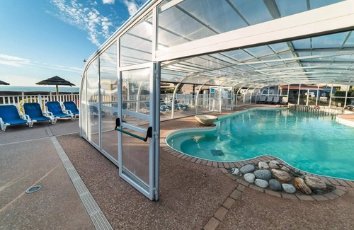 Saint-Michel-Chef-Chef House | Camping du Bord de Mer * - Eco mobile home 1 bedroom + terrace - economical 2 people