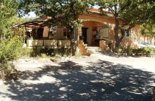 Banon House | Camping Flower l'Epi Bleu* - Mobile Home Standard 3 rooms 4 people with bathroom