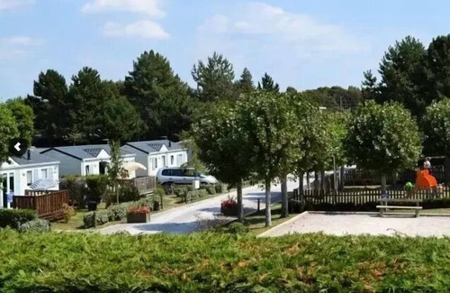 Stella-Plage House | Campsite La Forêt Stella-Plage * - Vacation Cottage - 2 Bedrooms - 27m2 - Wooden terrace 5 persons