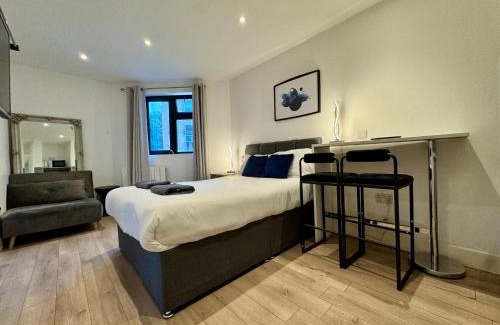 Southampton City Centre Apartment | Canal Walk Studio Apartments