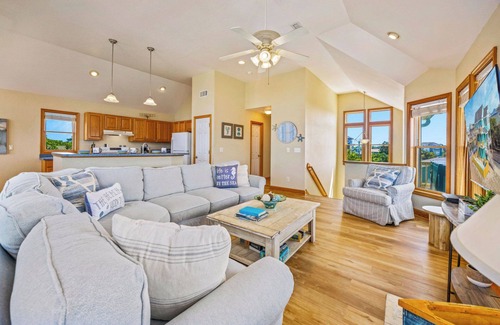 Brigands' Bay House | Canalfront Home with Private Pool, Hot Tub, Private Boat Dock, Game Room