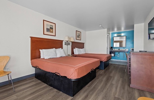 Rantoul Hotel | Capital O First Heritage Inn Rantoul IL I 57