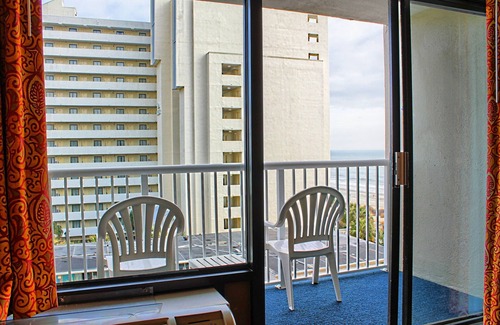 Myrtle Beach Apartment | Captain's Quarters Resort