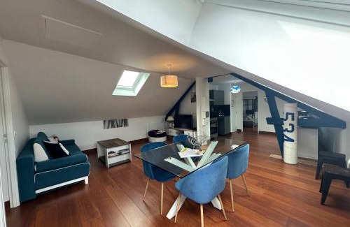 Fecamp Apartment | Captain YOO - Régate- Sentir les embruns vue/port
