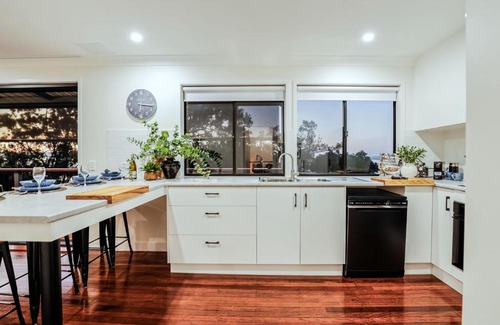 Seventeen Seventy House | Captains Retreat 1770