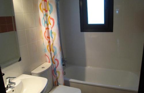 La Torre Vella House | Casa acogedora con gran piscina comunitaria y cerca de la playa en L'Estartit - ES-323-72
