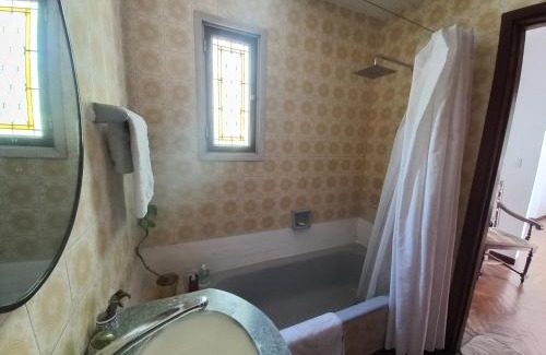 La Plata House | Casa amplia para 5 personas y cochera, a pasos del centro